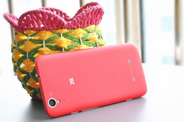ZTE Geek U988S - первый смартфон на платформе Nvidia Tegra 4