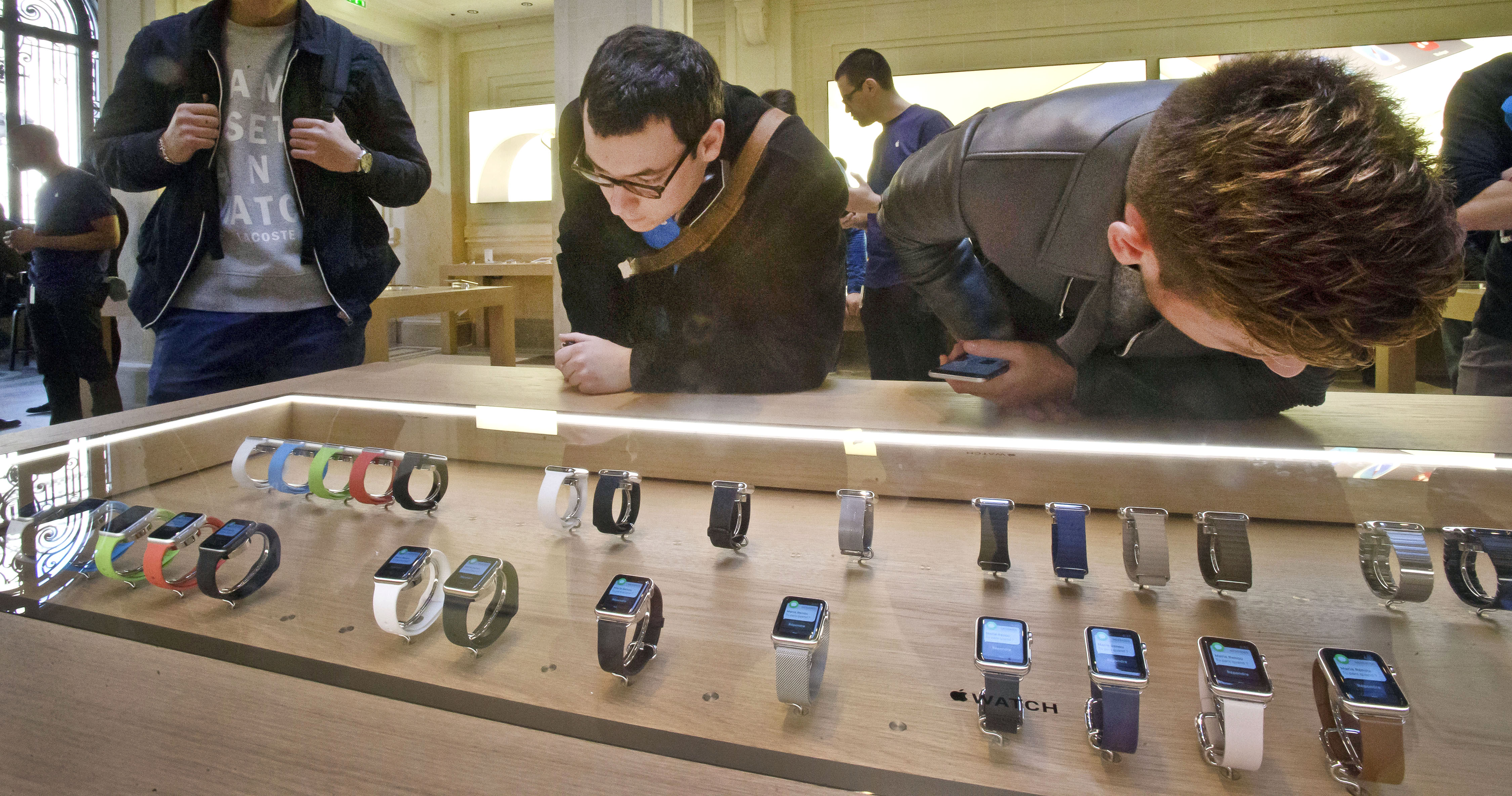 Apple намерена продать 20 млн Apple Watch за год