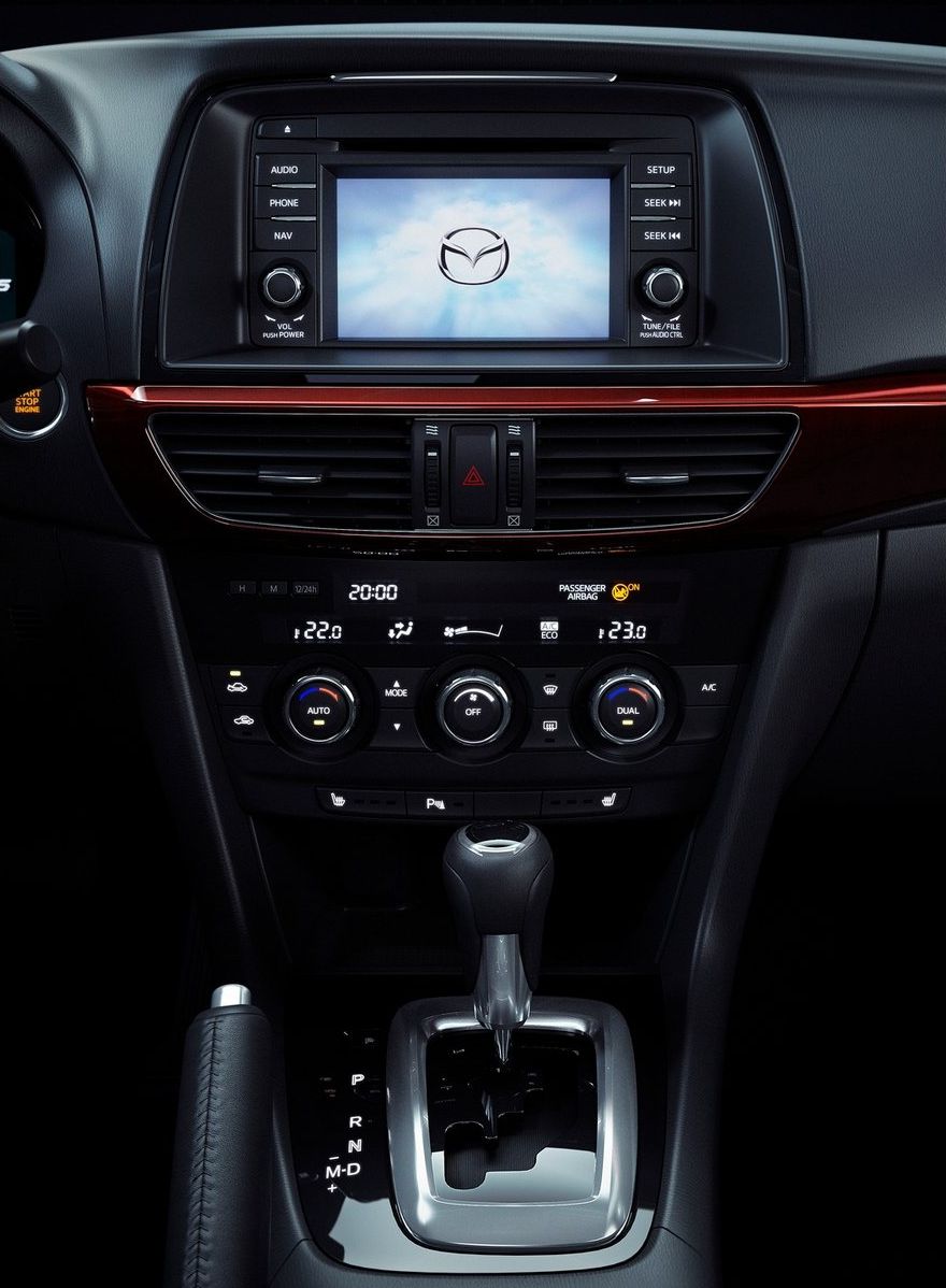 У новой Mazda6 есть 5,8-дюймовый экран для мультимедии