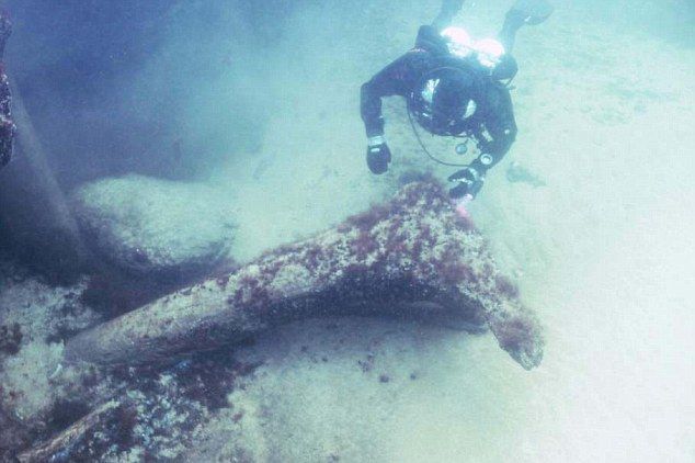 Водолазы нашли следы древнего поселения