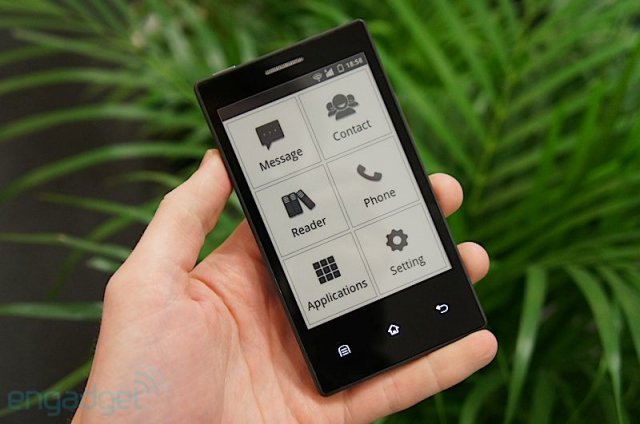 Смартфон от E-ink с долгим зарядом батареи: главное меню