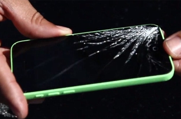 iPhone 5C оказался недостаточно прочным