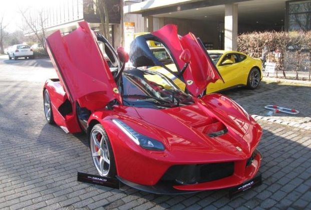LaFerrari c пробегом 200 километров стоит дороже нового
