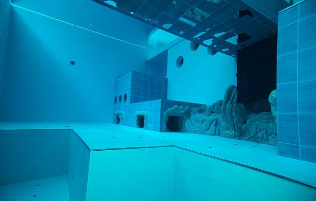 Бассейн Y-40 The Deep Joy: самый глубокий в мире Бассейн Y-40 The Deep Joy: самый глубокий в мире