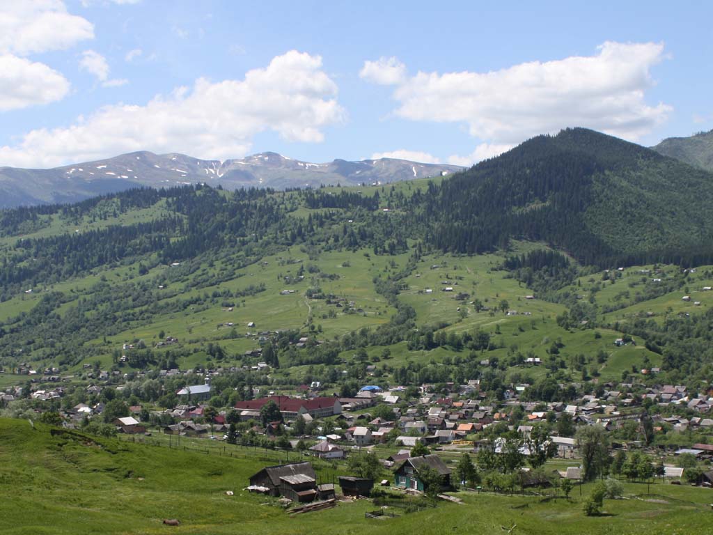 Ясиня — край прозрачных озер и цветущих лугов