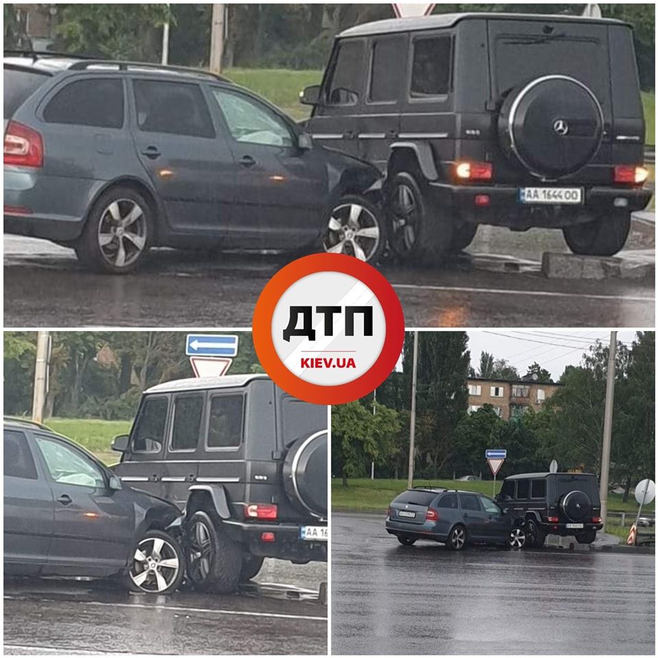 В Киеве один патруль проигнорировал нарушение ПДД, а второй попал в ДТП: Сводка