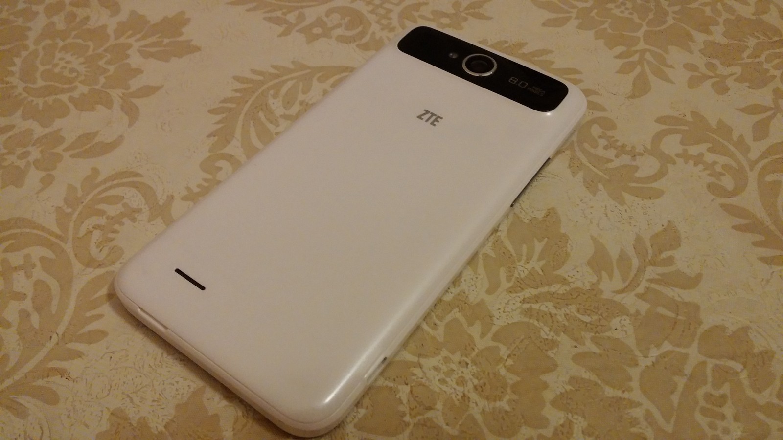 ZTE Grand X Quad - задняя панель