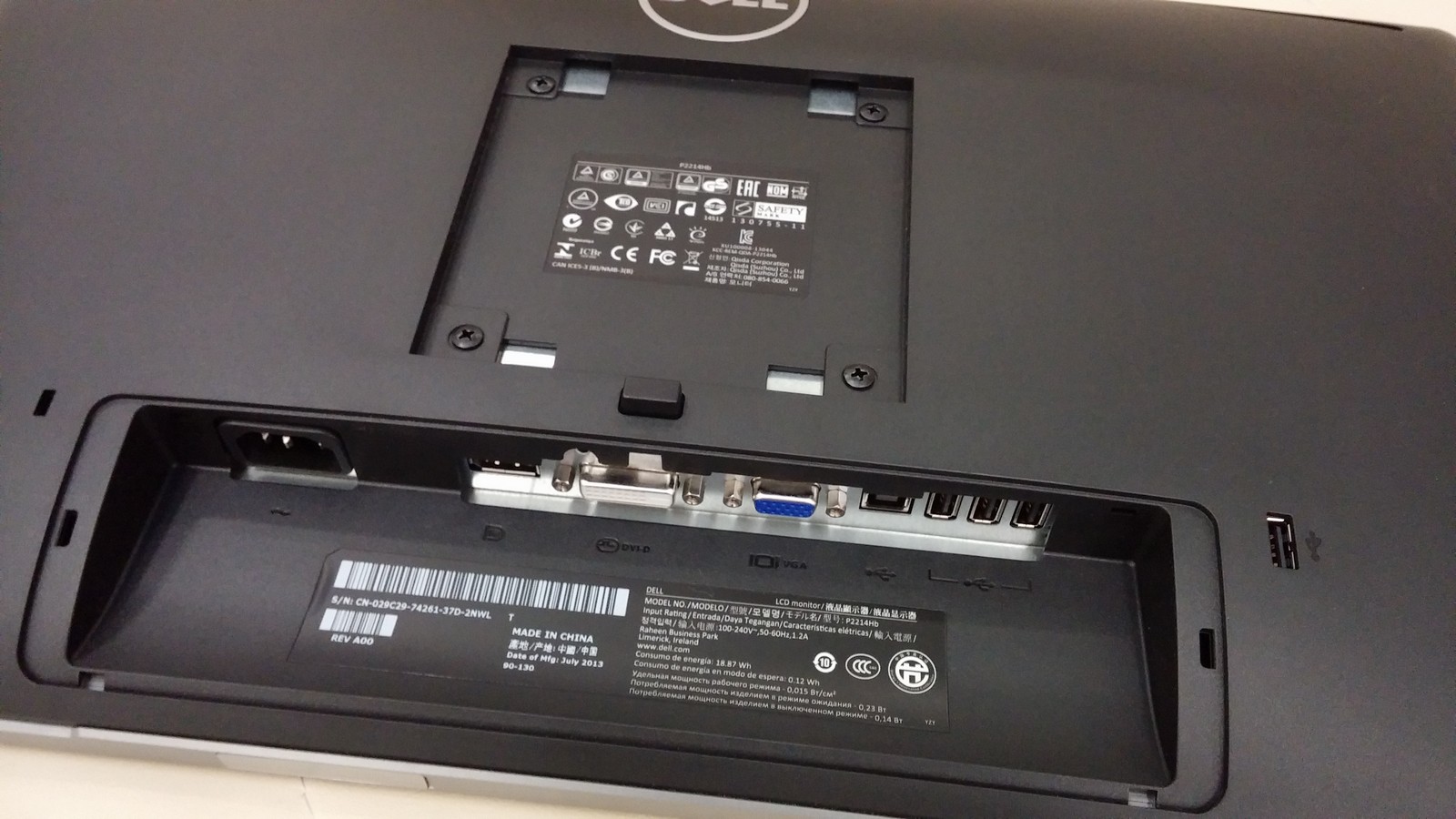 Dell P2214H - крепления и порты