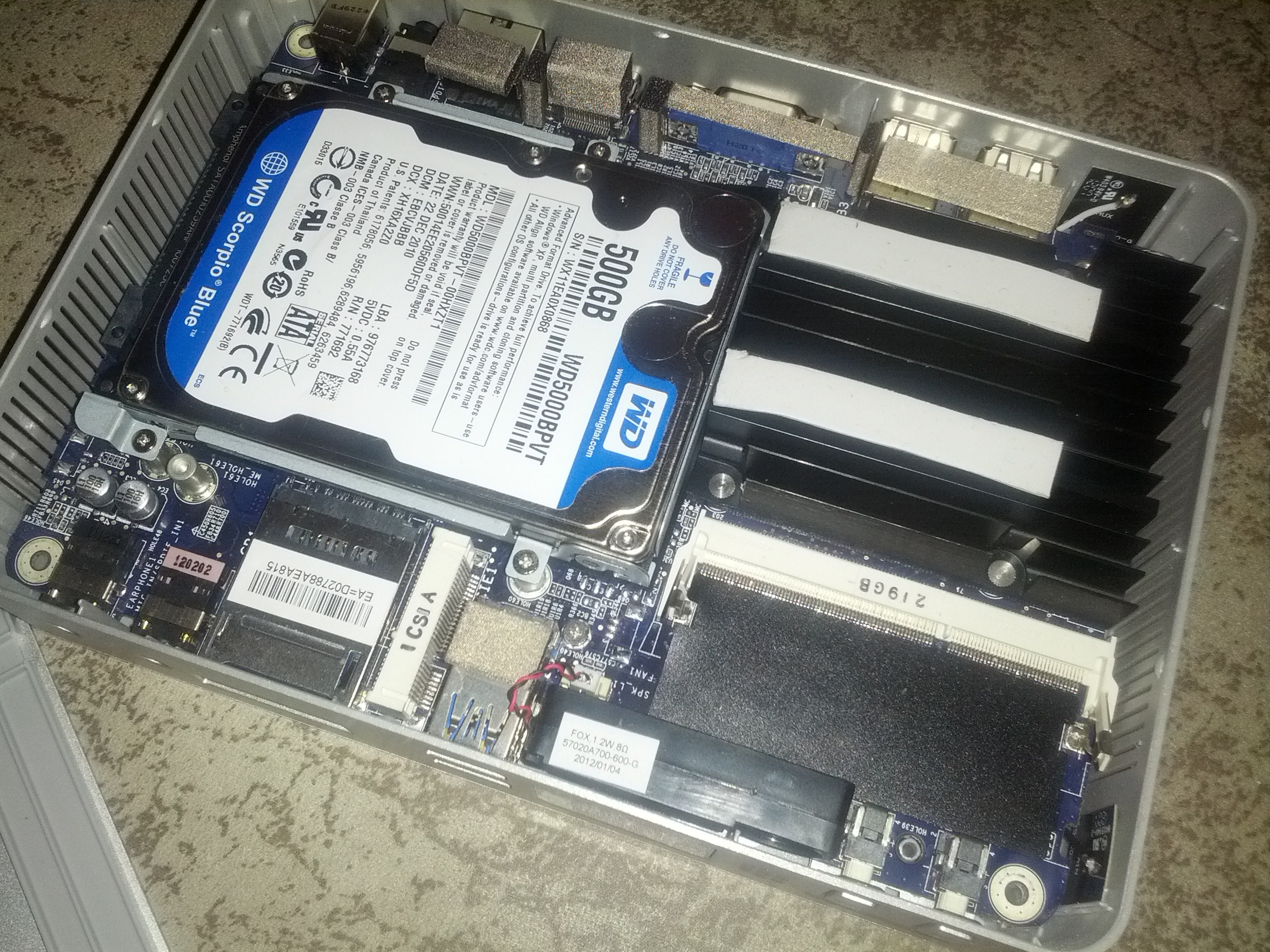 Foxconn nanoPC в разборе
