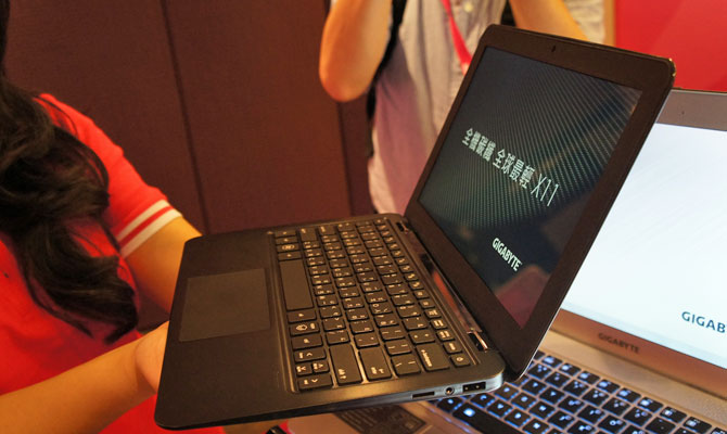 Gigabyte X11