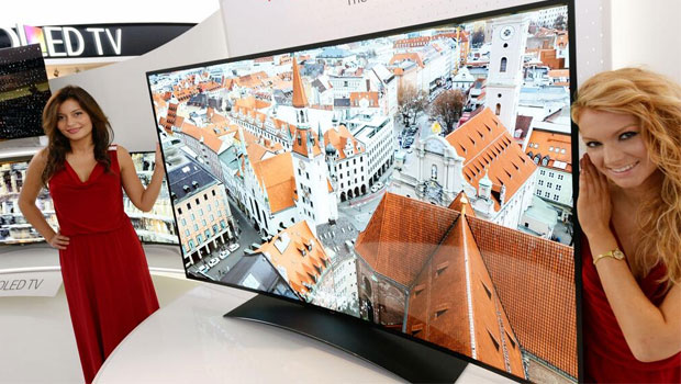 77-дюймовый телевизор с искривленным экраном покажут на CES 2014