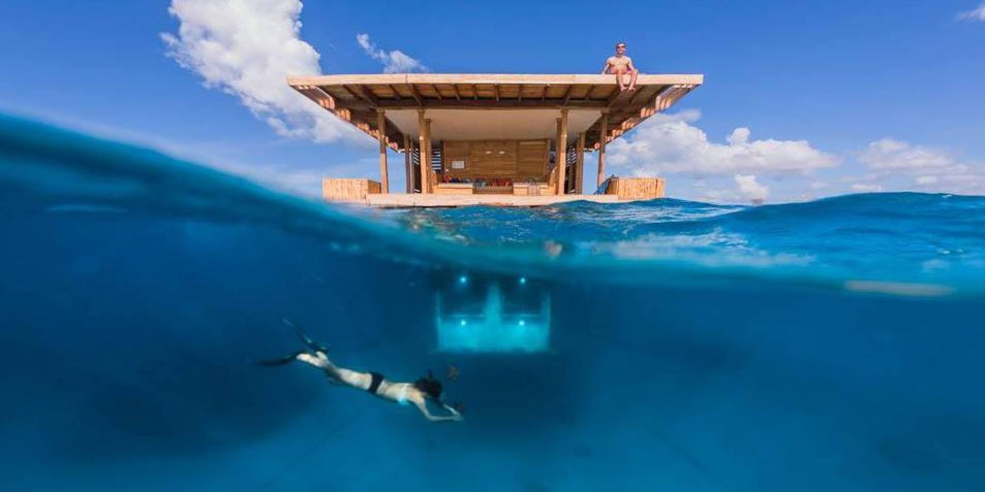 На фото: Manta Resort, Pemba Island - один из самых дорогих и необычных отелей мира