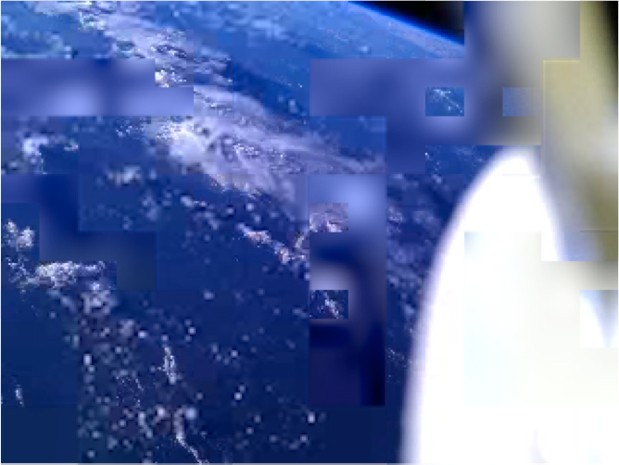 Фотография Земли с орбиты, снятая спутником PhoneSat. Получилась не лучшего качества, но зато цель достигнута