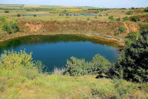 Соледарское озеро не подпускает к своему дну не одного водолаза