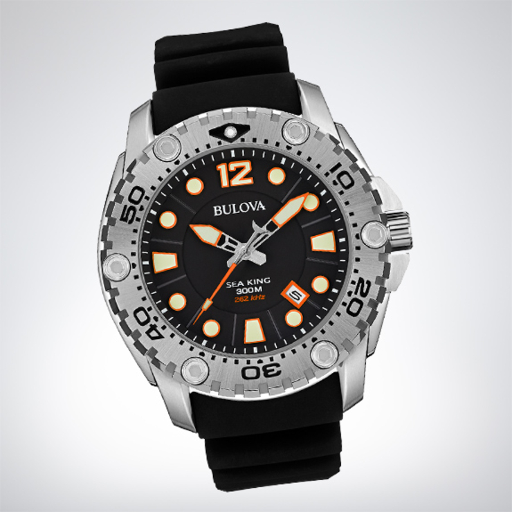 Часы Bulova — 12 тысяч гривен