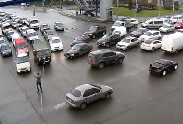 Киевского водителя-добровольца могут оштрафовать