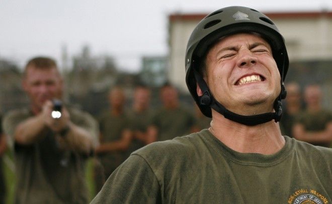 10 видов необычного оружия несмертельного действия
