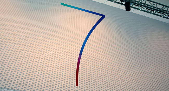 Один из логотипов выставки WWDC 2013 намекает на iOS 7