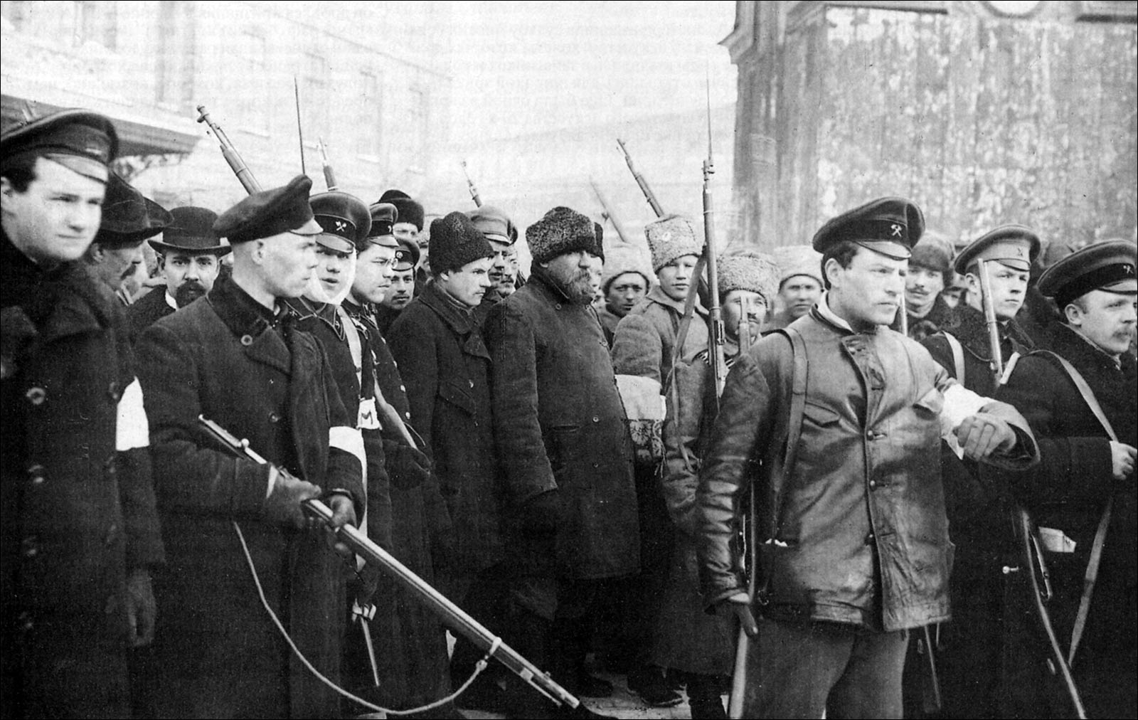 Мир долго будет помнить 1917 год