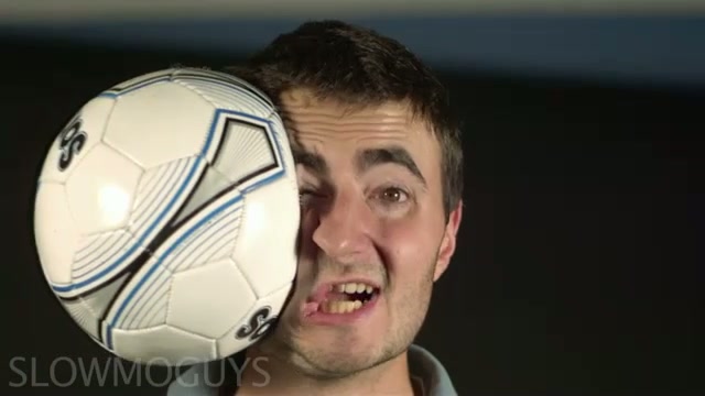 Канал The Slow Mo Guys пользуется огромной популярностью