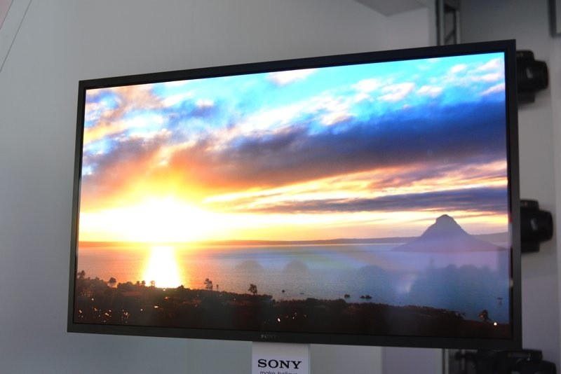 Самый большой телевизор Sony с OLED дисплеем