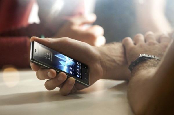 Xperia J