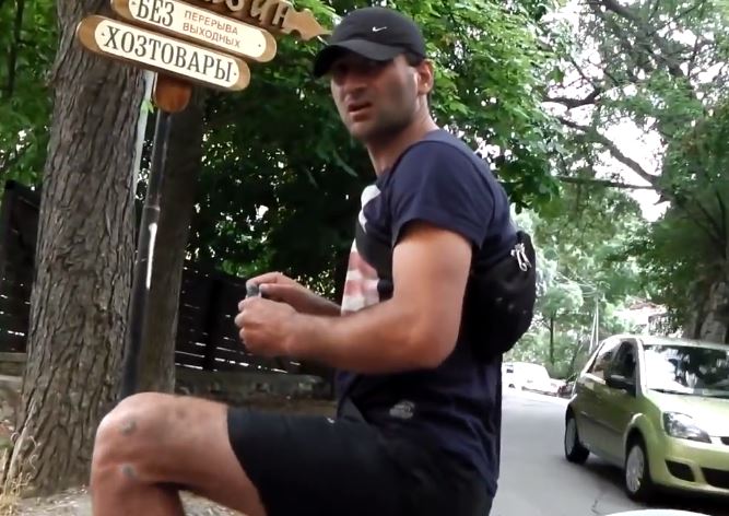 Этот человек прямо угрожал убить автора видео