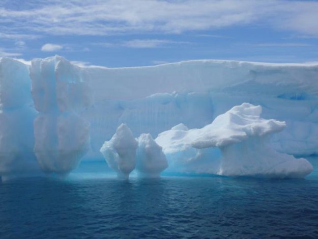 Горы и айсберги Антарктики