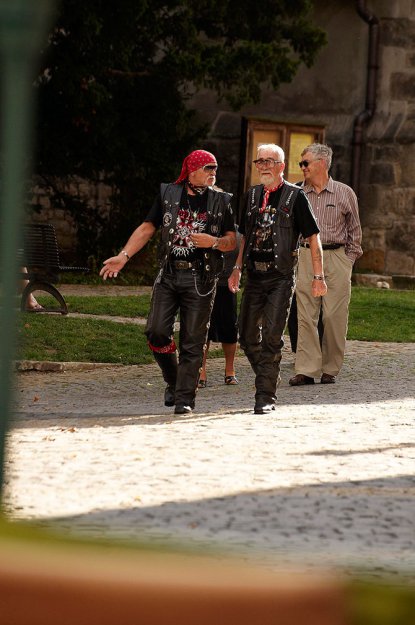 �������-����������