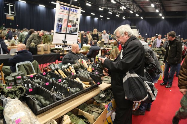 Оружейная ярмарка в Бельгии...