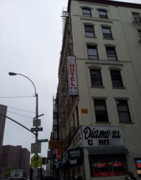 Самый дешевый отель в Нью-Йорке...