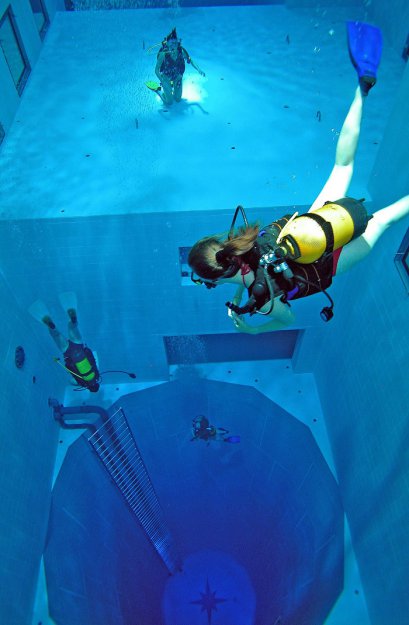 Nemo 33  c    
