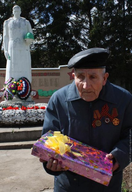 Я, думаю, это прикол от администрации...получился. Я, думаю, это прикол от администрации...получился.