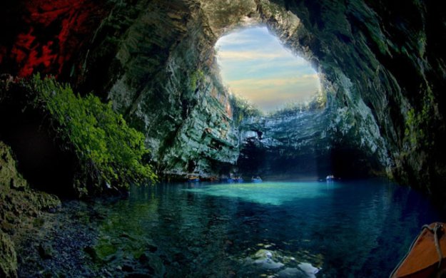 Удивительное озеро-пещера Мелиссани