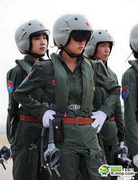 Женщины-пилоты в Китае