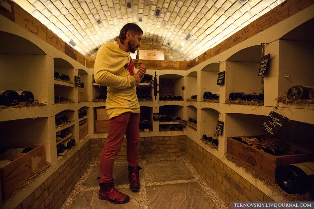 ������ ������ ������� Hedonism Wines...