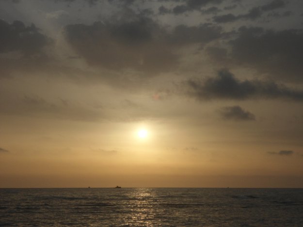 Очень красивый закат 29.04.2012 года.Море.