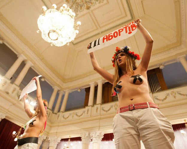 FEMEN снова чудят