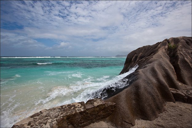 Остров La Digue – третий по величине остров архипелага Сейшельских островов
