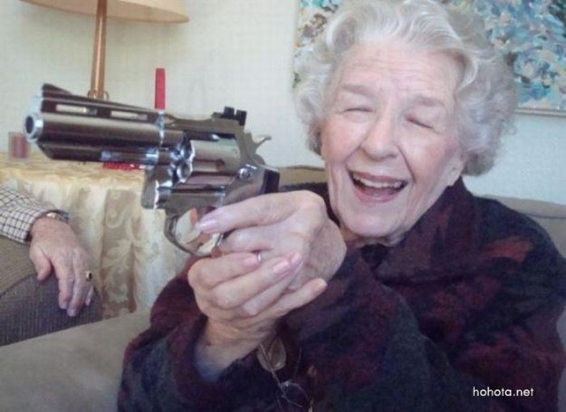 Оружие бабкам не игрушка!