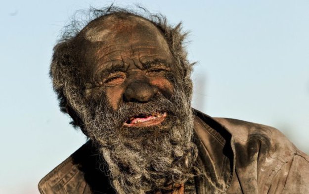 Житель Ирана не мылся уже более 60 лет