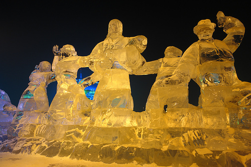 Снег и лед. Фестиваль скульптур.