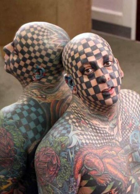 Татуировки на лице