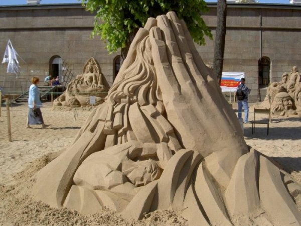 Выставка песчаных фигур 2007.Питер.Ч1.