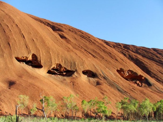 Удивительная скала в Австралии