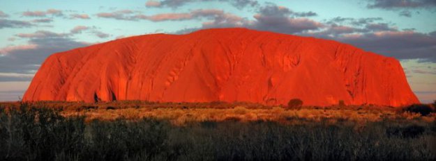 Удивительная скала в Австралии