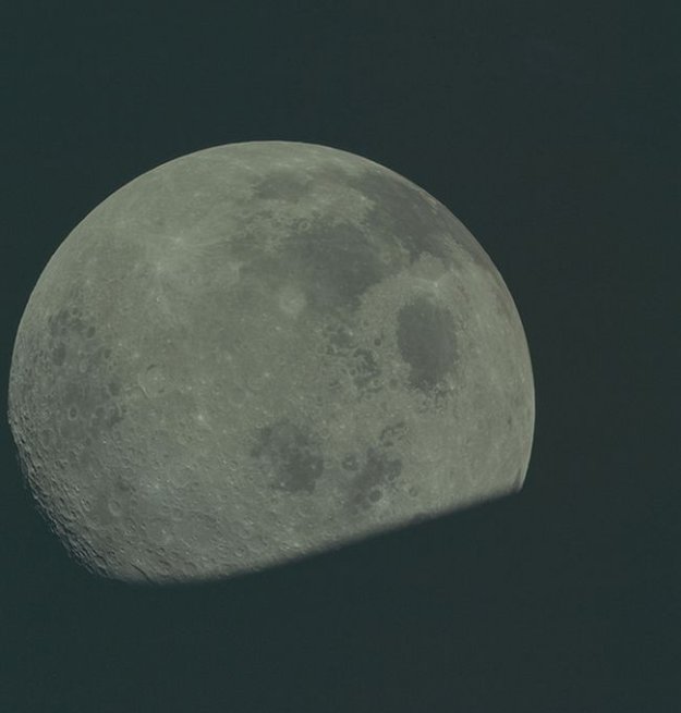NASA опубликовало редкие фотографии Луны
