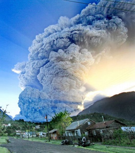 Извержение Chaiten - чилийского вулкана.