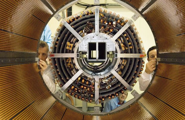 Внутри Большого адронного коллайдера