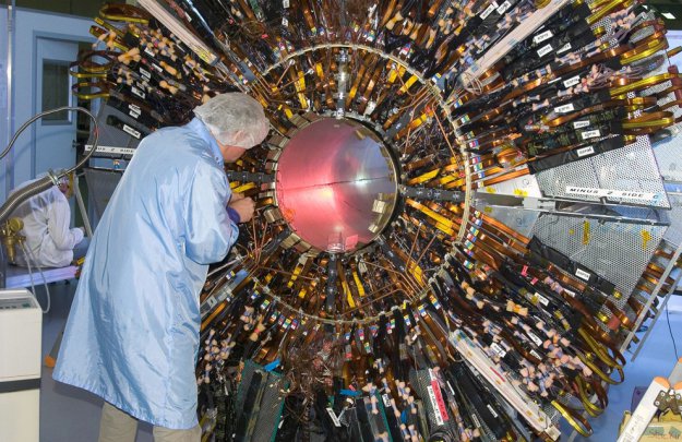 Внутри Большого адронного коллайдера